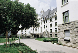 Standort II des BKA in Wiesbaden (verweist auf: Bezug des Standort II in Wiesbaden)
